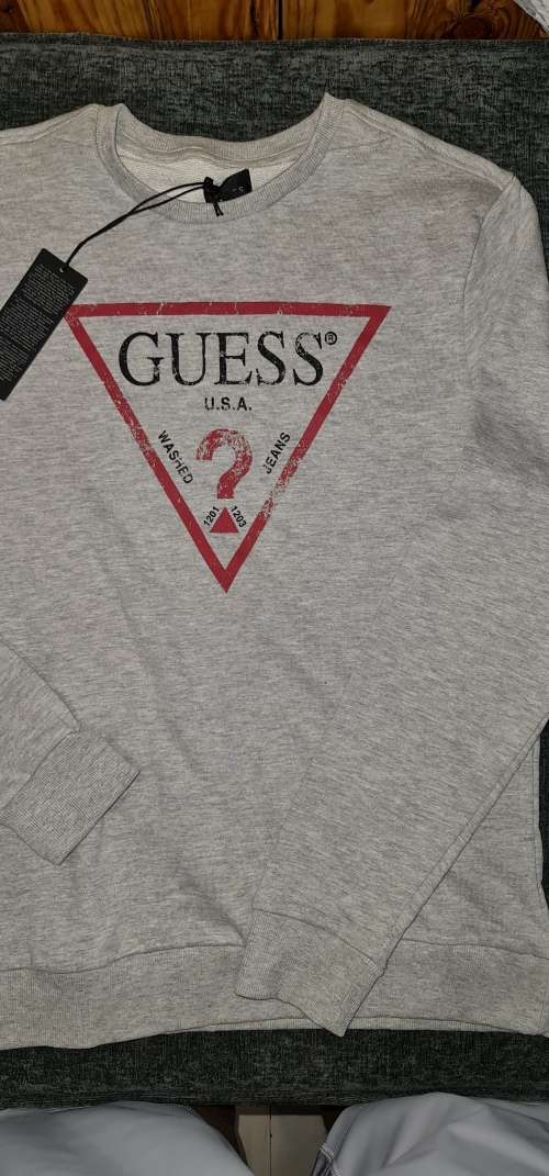 100% Original Guess Mens Top - Small (Retail R1099)