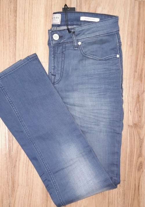 100% Original Guess Jeans - Mens Super Skinny Jeans Size : W31L32 (Retail R1299)