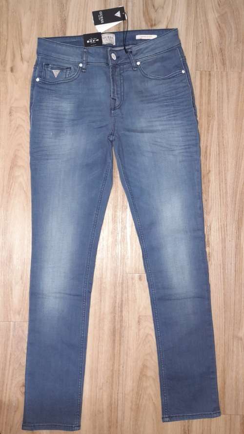 100% Original Guess Jeans - Mens Super Skinny Jeans Size : W31L32 (Retail R1299)