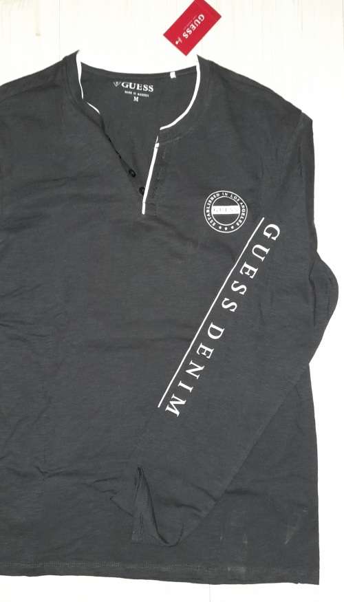 100% Original Guess Mens Top - Medium (Retail R1099)