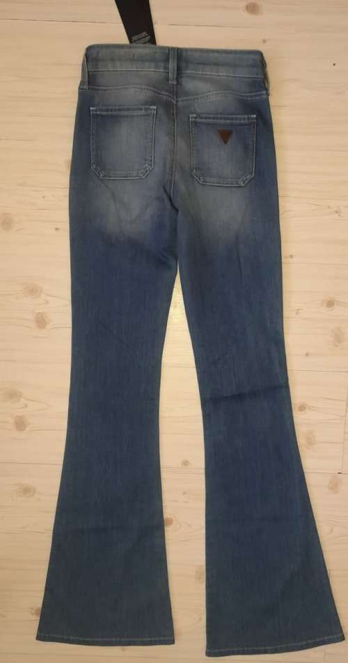 100% Original Guess Ladies Jeans- Guess Size 24 (SA Size 30) RETAIL R999 (Charlotte Flare)