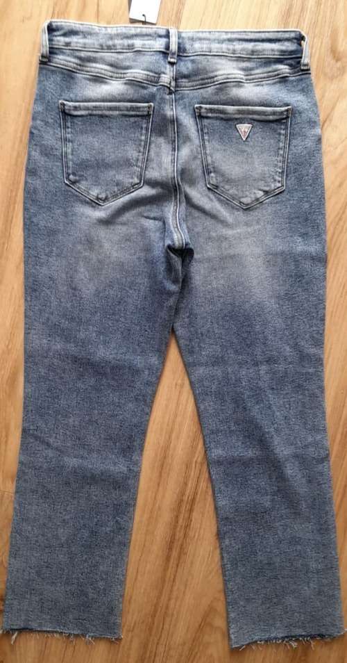 100% Original Guess Ladies Jeans- Guess Size 24 (SA Size 30) RETAIL R999