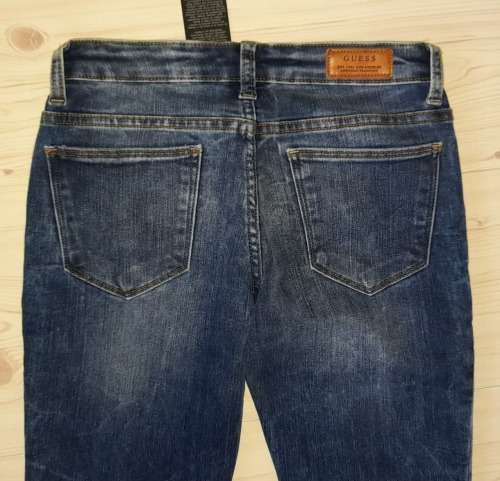 100% Original Guess Ladies Jeans - Guess Size 26 (SA Size 32) RETAIL R999 (Beverly Skinny)