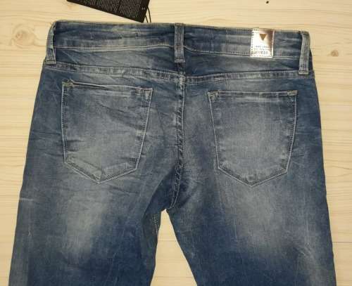 100% Original Guess Ladies Jeans - Guess Size 26 (SA Size 32) RETAIL R999 (Power Skinny Ultra Low)