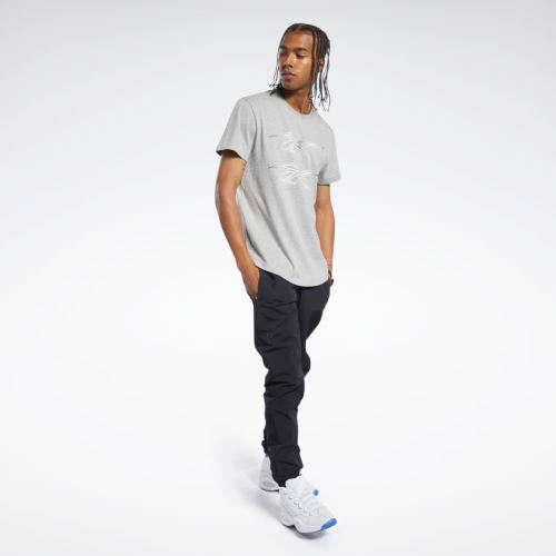 100% Original Reebok FK2602 CL GP AOV Tee - Large (Retail R599)