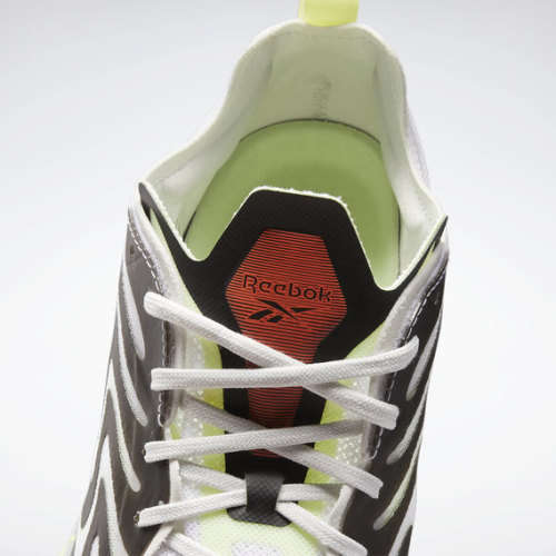 100% Original Reebok FX9369 ZIG Kinetica 21 Shoes - UK11 (Retail R1899)