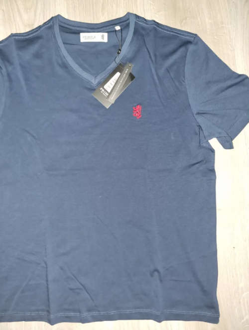 Original PRINGLE of Scotland T-Shirt - Large (Retail R999)