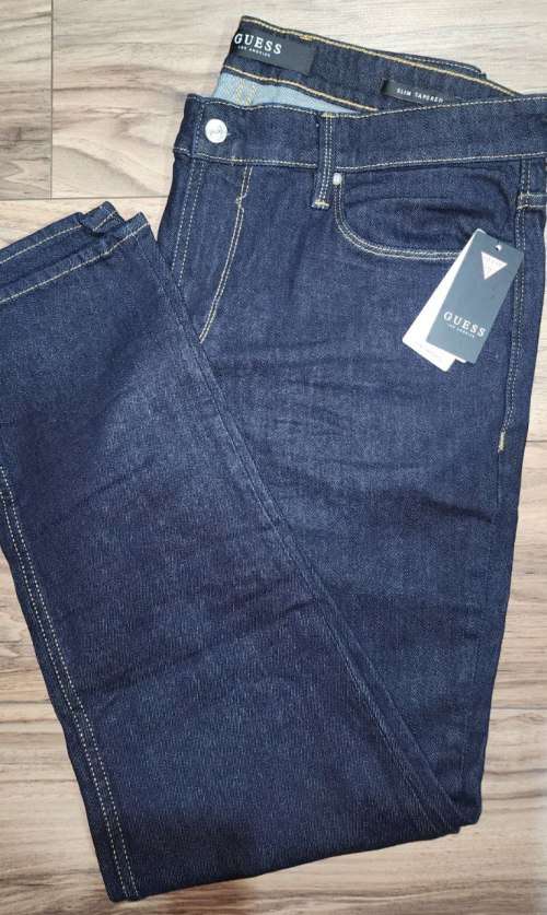 Guess Jeans - Men`s Slim Tapered Jeans Size : 38 (Retail R1299)