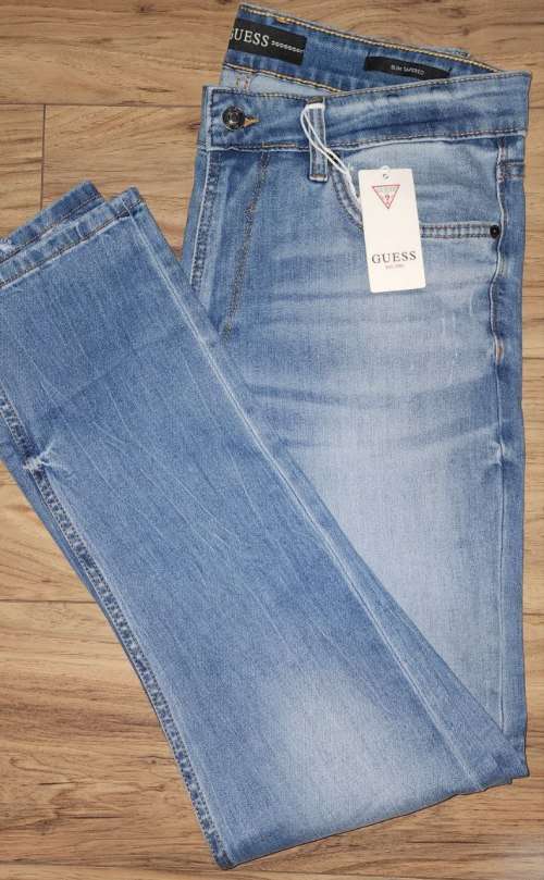 Guess Jeans - Men`s Slim Tapered Jeans Size : W34L32 (Retail R1299)