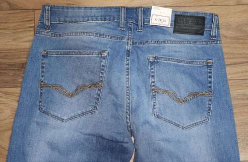 Guess Jeans - Men`s Slim Tapered Jeans Size : W34L32 (Retail R1299)