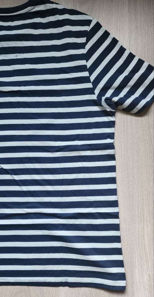 Original PRINGLE of Scotland T-Shirt - Medium (Retail R999)