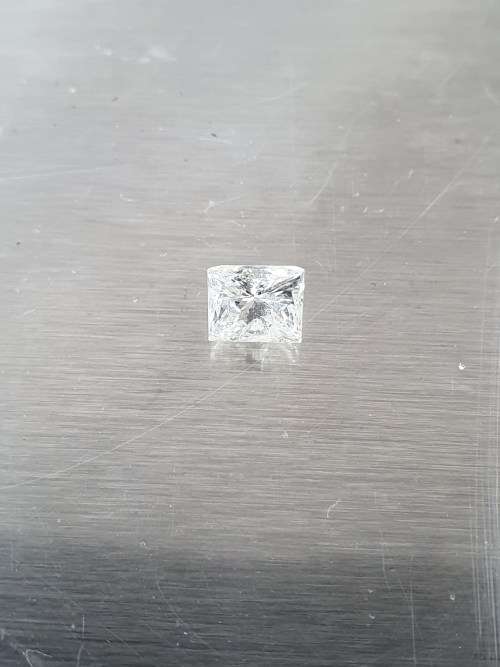 Princess cut diamond  0.6CTS
