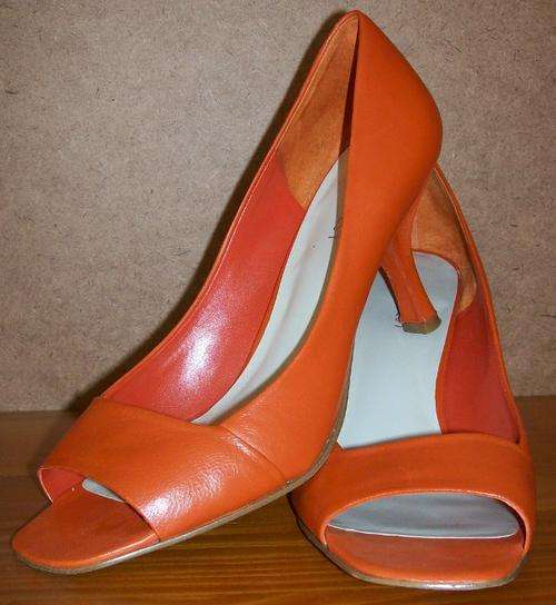 Nine West tangerine high heel open- toed shoes