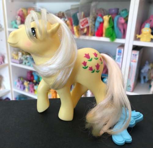 My Little Pony - Posey (with magenta tulips) and brush