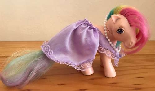 My Little Pony - Pony Wear - Sweetness and Lace (1984) with RARE `pearl` necklace - PONY NOT INCL.
