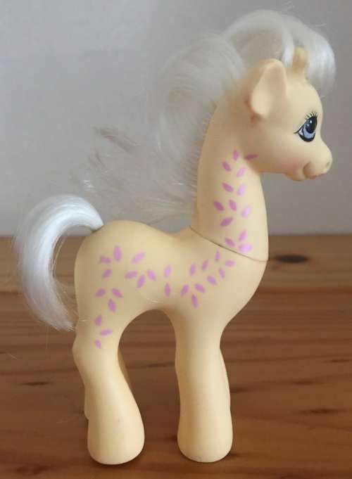 My Little Pony - Pony Friends - Creamiscle the Giraffe (haircut) (1986)