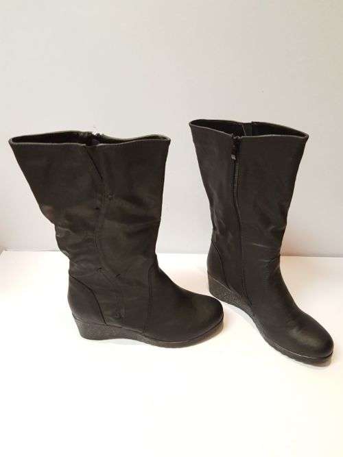 Ladies Boots