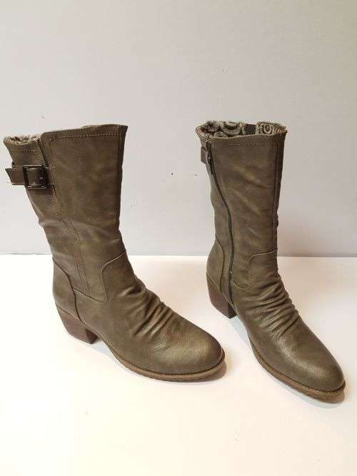 Ladies Boots