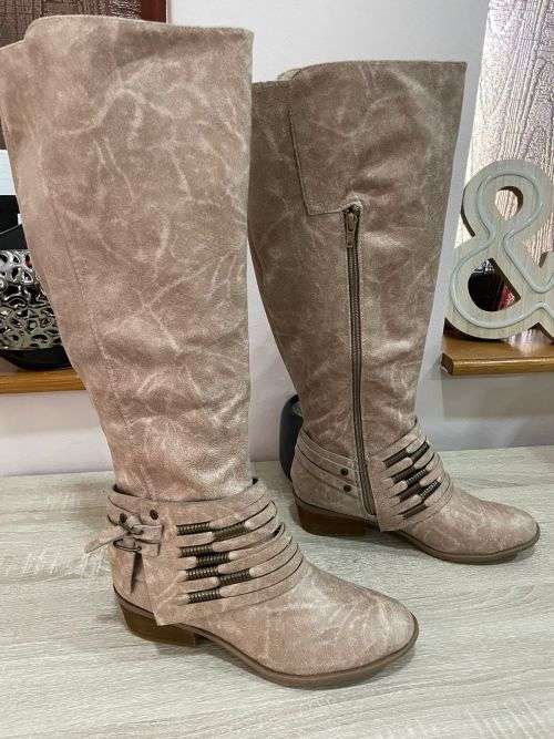 Ladies Long Boots