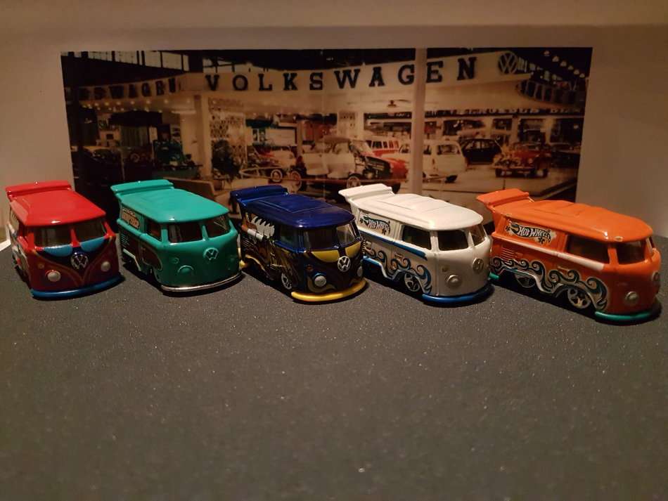 Hot Wheels Kool Kombi lot of 5