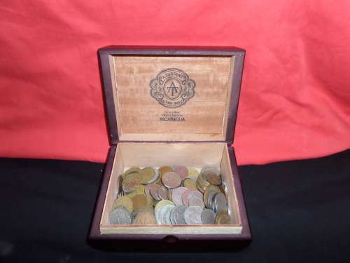 Joblot of 250 South African and International Coins(bid for lot)in wooden box