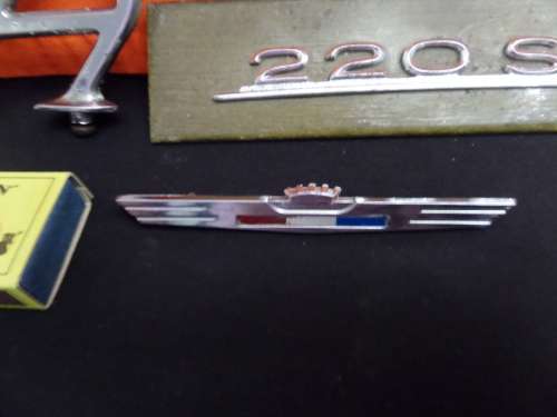 Joblot Old Car Badges(bid for lot)