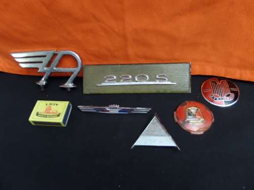 Joblot Old Car Badges(bid for lot)