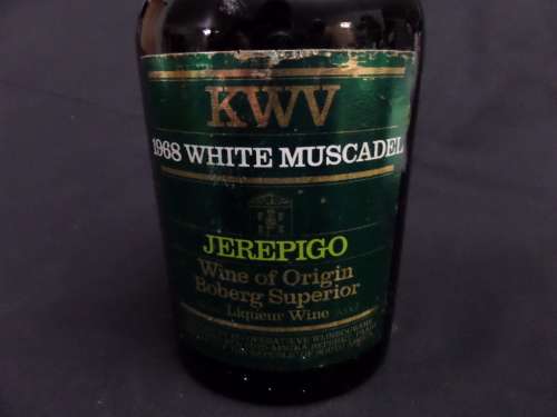 1968 KWV White Muscaldel Jerepigo Boberg Superior 750ml sealed