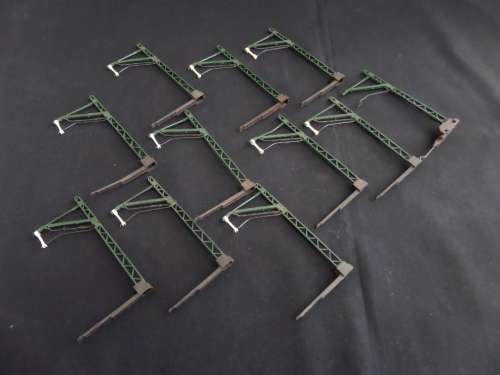 Lot of  10 Triang Train Accessories made in England (bid for the lot)