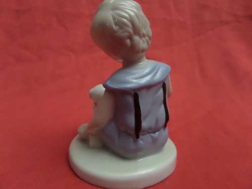 Heritage Porcelain Puppy Love 9cm