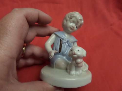 Heritage Porcelain Puppy Love 9cm