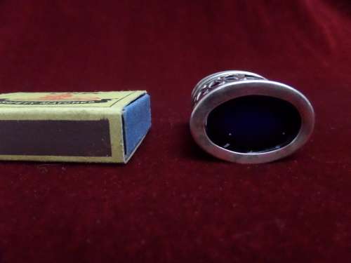 Birmingham Hallmarked Silver 1931-1932 Pepper Holder with blue glass inner