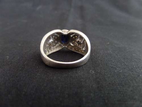 Silver 925 Ring (Blue Stone)5.8 grams Dim 20mm  Clearly marked