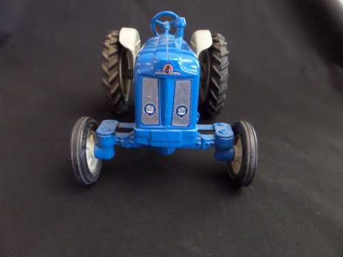 Super Major Fordson made in U.S.A. 20cm x 11cm