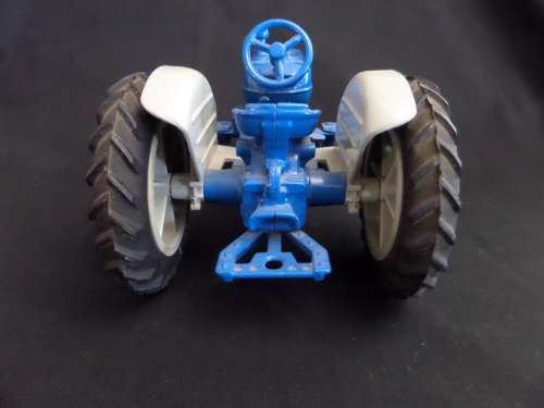 Super Major Fordson made in U.S.A. 20cm x 11cm