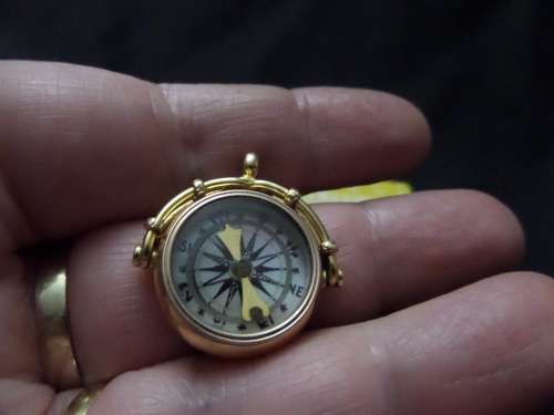 Antique Hallmarked 1919 Birmingham 18 ct Compass with Bloodstone Spinner 9.4 grams