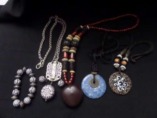 Joblot of Costume Jewellery (bid for the lot)