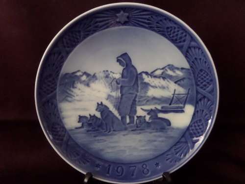 1978 Royal Copenhagen Plate made in Denmark  - Greenland Scenery - 18cm
