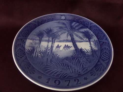 1972 Royal Copenhagen Plate made in Denmark - In the Dessert - 18cm