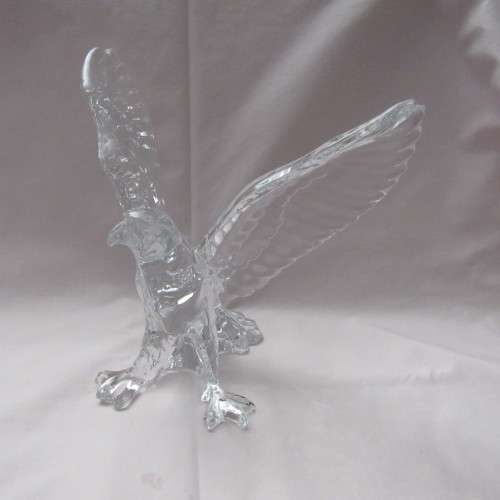 Big Glass Eagle Ornament (Excellent Condition) 19 cm x 20 cm x 13 cm