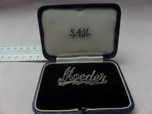 Beautiful Old Vintage Sterling Silver Brooch (Moeder)