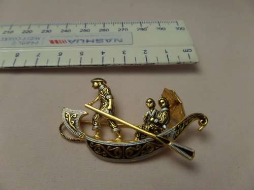 Vintage Costume Brooch (Gondola)