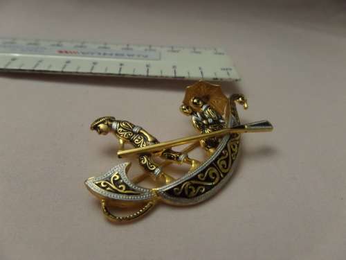 Vintage Costume Brooch (Gondola)