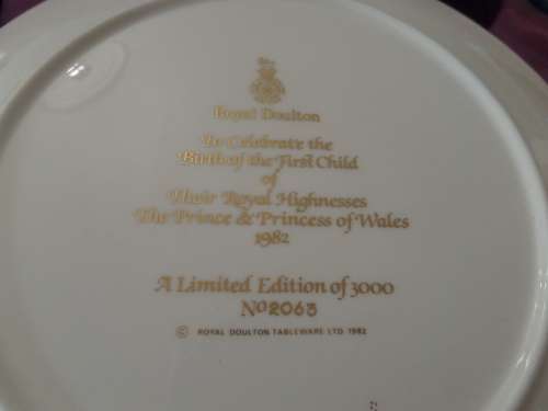 Royal Doulton PlateTo Celebrate the birth of their Royal Highnesses the Prince and Princess of Wales