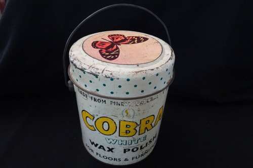 Big Vintage Cobra White Wax Polish Tin -   21cm