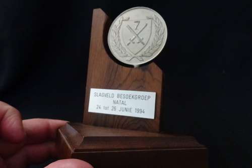 SADF 7 SA Infantry - Slagveld Besoekgroep Natal 24 tot 26 Junie 1994 Medal on Stand