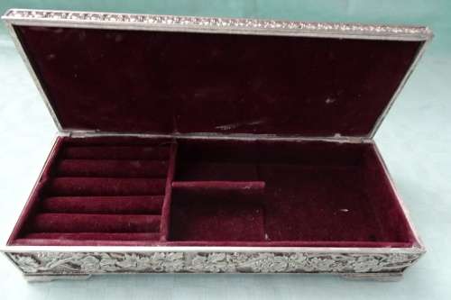 Beautiful Silver Plated Jewellery Box    23cm x 9 x 5