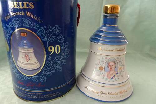 Bells Old Scotch Whisky - 750ml 1990 -The Ninetieth Birthday of Her Majesty Queen  - Sealed and Full