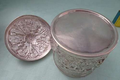 Douwe Egbert Silver Plated Tea Caddy with markings HH 90 on the lid