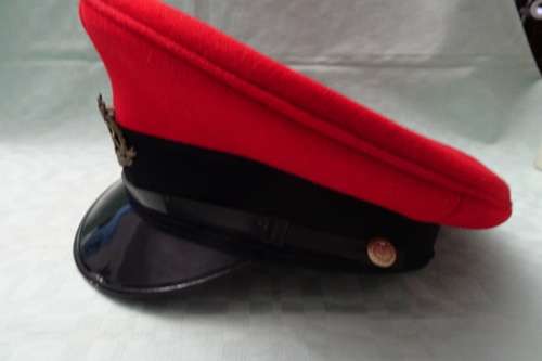 E.R II Royal Military Police Peak Cap In Excellent Condition - Size 59
